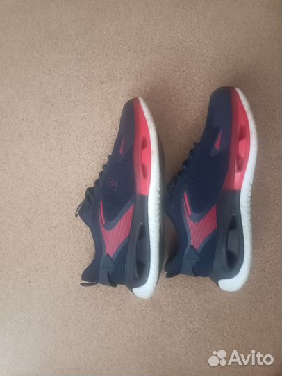 Кроссовки мужские 41 размер новые