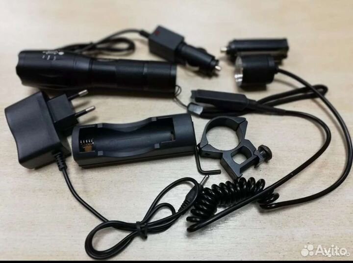 Подствольный светодиодный фонарь 