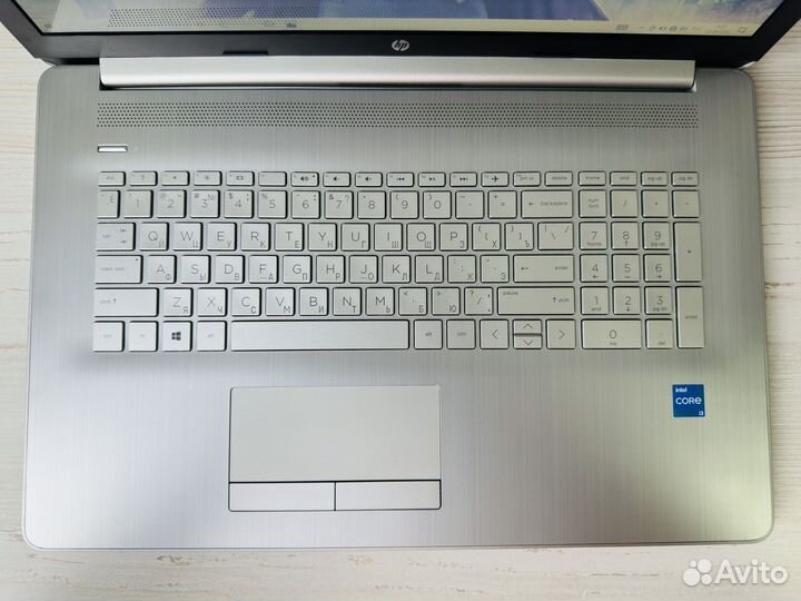 HP Laptop 17 i3-1115G4 2021г для учебы