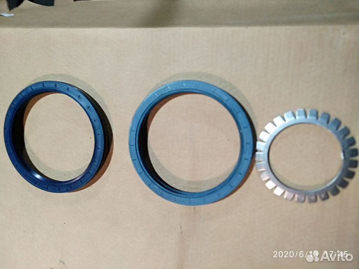 Сальники бортового редуктора Mercedes Benz Actros