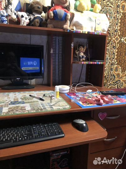 Компьютерный стол