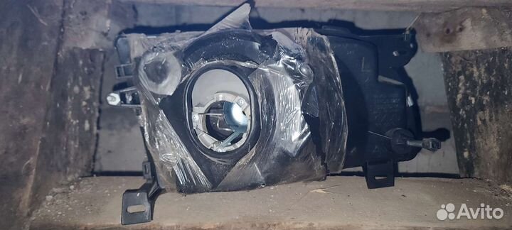 Фара передняя левая Ford Transit поворотник