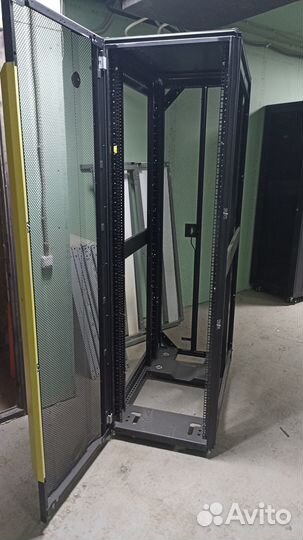 Серверный шкаф HP и APC