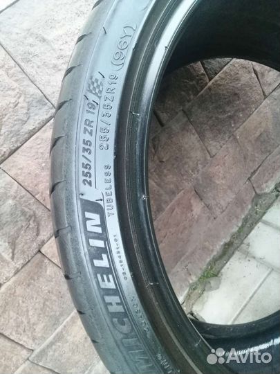 Michelin Pilot Sport 4 255/35 R19 96Y