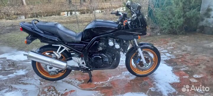 Yamaha FZS 600 Fazer