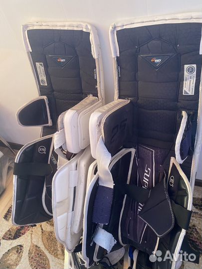 Вратарская хоккейная форма