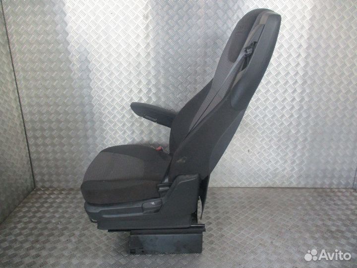 Сиденье левое DAF 1879252