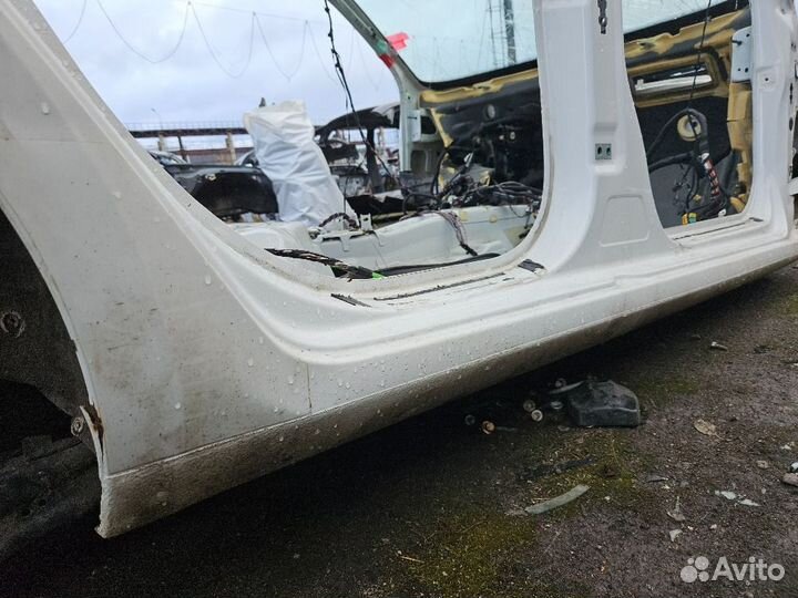 Порог правый на Skoda Octavia 2014