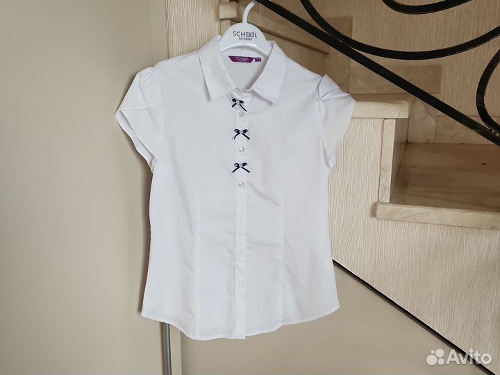 Блузки, водолазки школьные новые