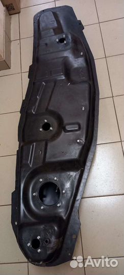 Топливный бак Mitsubishi Pajero III - IV