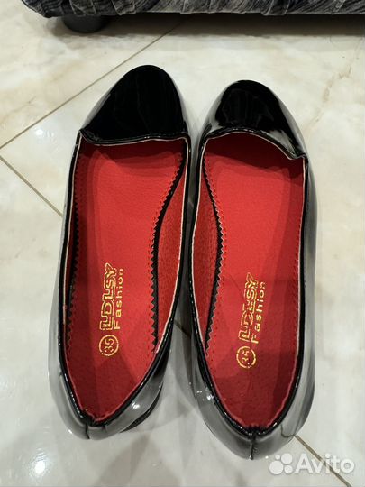 Женские черные лаковые туфли балетки для девочки