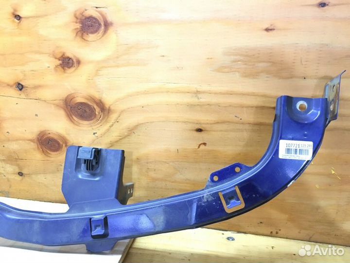 Усилитель бампера передний Nissan Liberty RM12