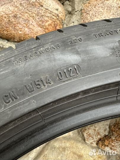 Pirelli P Zero 275/40 R21 и 315/35 R21 111Y