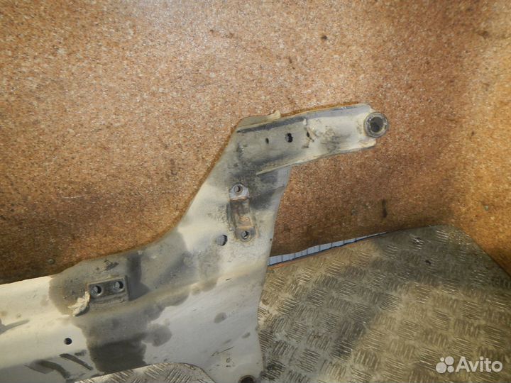 Б/У Б/У Подрамник (Подвеска передних колес), Ni