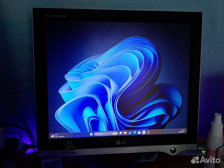 Монитор LG flatron l 1720b