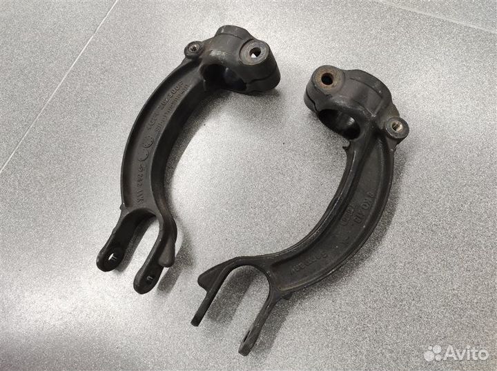 Вилка амортизатора Audi A4 B8