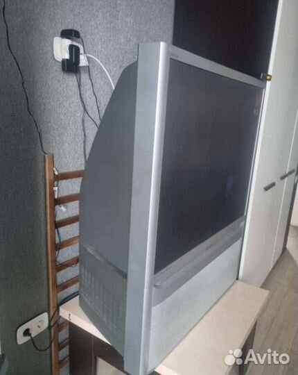 Телевизор samsung жидкокристаллический