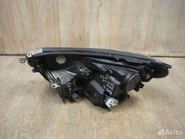 Фара правая (№50) Toyota Rab 4 45 2017