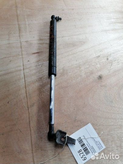 Амортизатор капота Toyota Camry Gracia MCV25 2mzfe