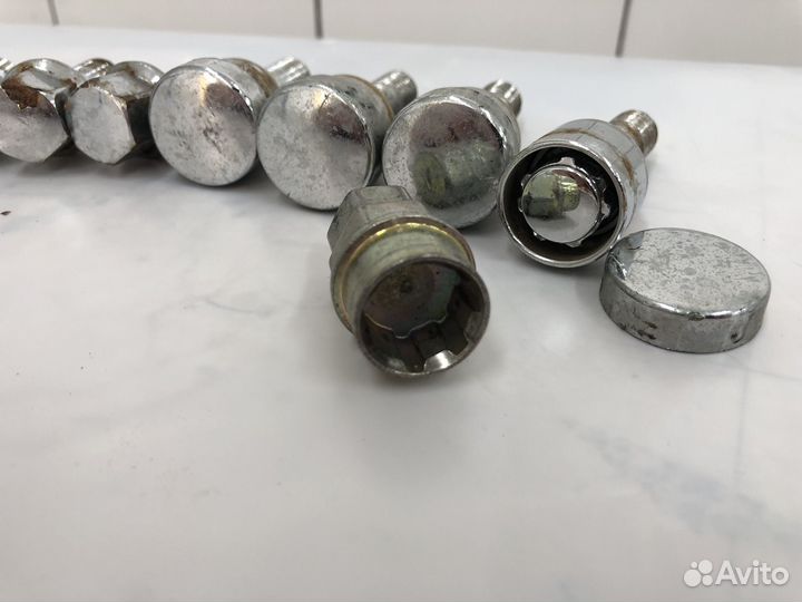 Болты колесные vag и ладас секретками
