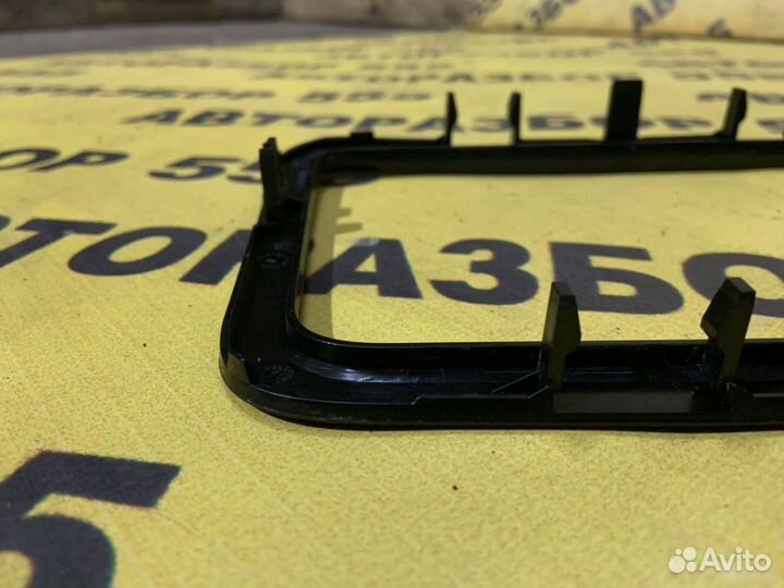 Рамка магнитолы Skoda Fabia 2