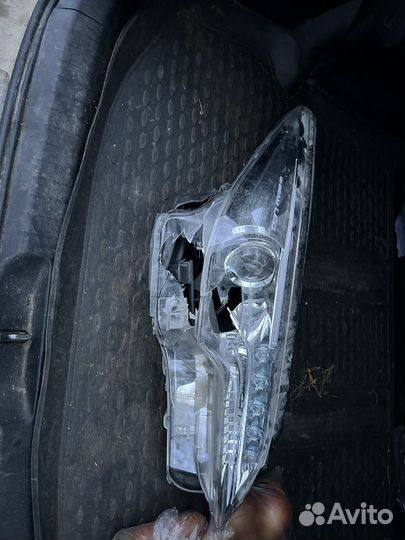 Фара правая на fortuner 18год