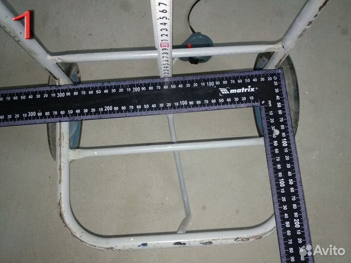 Хозяйственная тележка и cовок металлический