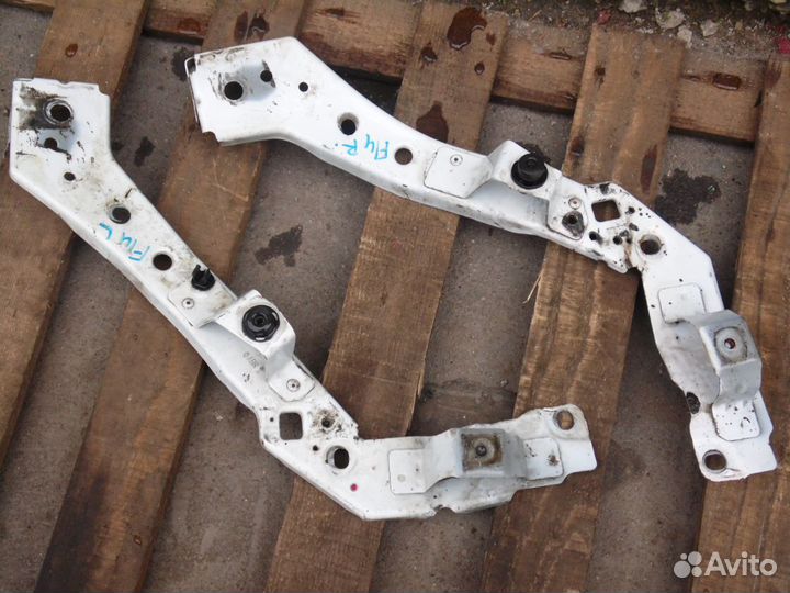 Планки передних фар Рено Флюенс