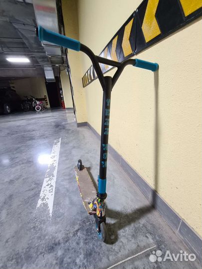 Трюковой самокат Yezz WOW