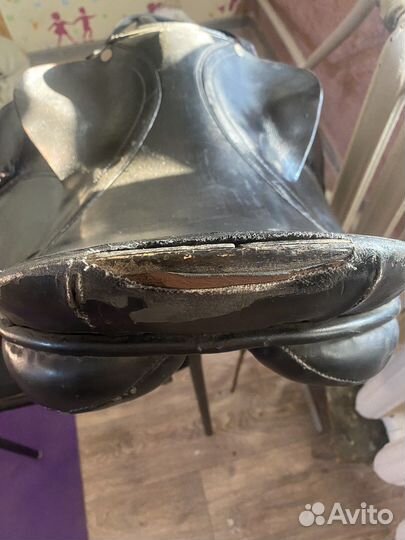 Седло выездковое для лошади спортивное