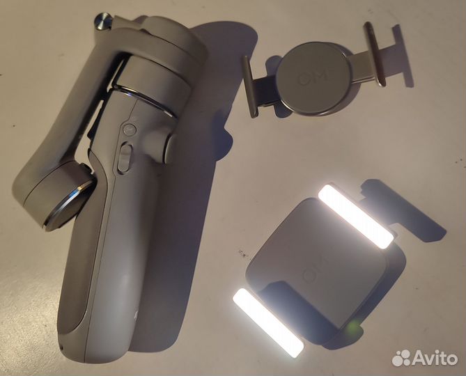 DJI OM 5 + DJI Fill Light магнитный зажим подсветк