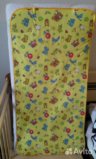 Кроватка с полным комплектом