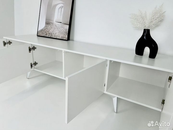 Белая тумба 