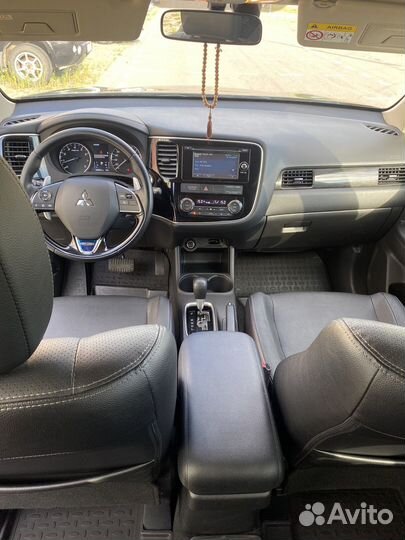 Mitsubishi Outlander 2.4 CVT, 2016, 108 000 км