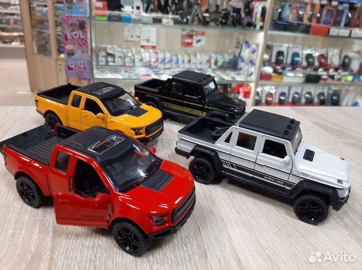 Машинка моделька металл