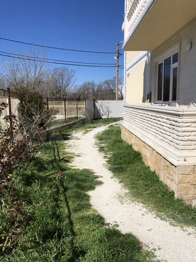 3-к. квартира, 96 м², 2/4 эт.