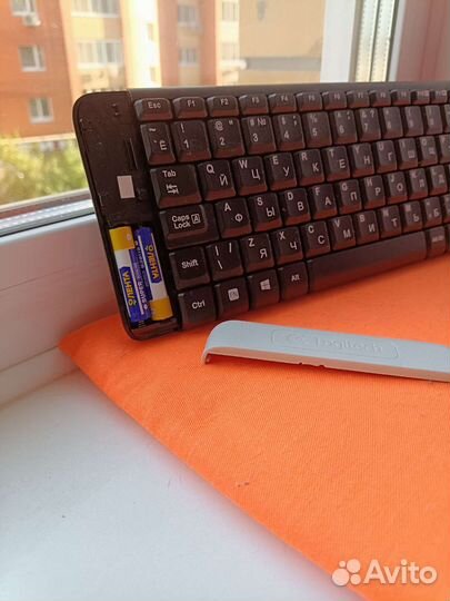 Беспроводная клавиатура logitech