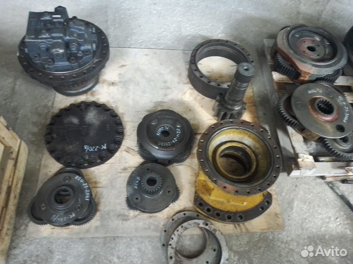 З/части на борт. редуктор экскв. komatsu рс-220