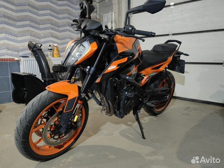 Ktm duke 890