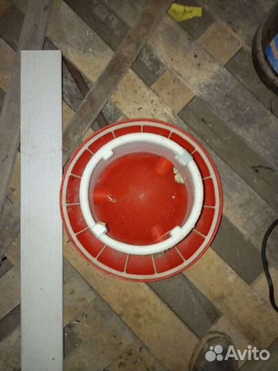 Кормушка для кур