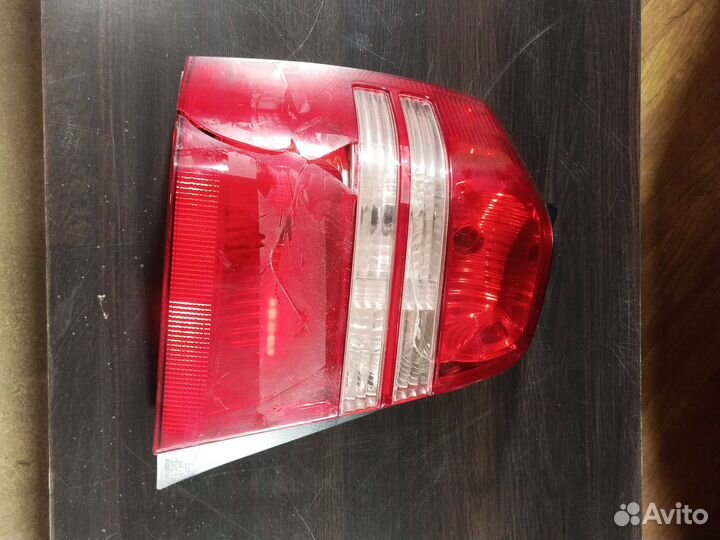 Фонарь задний L Toyota Highlander 1