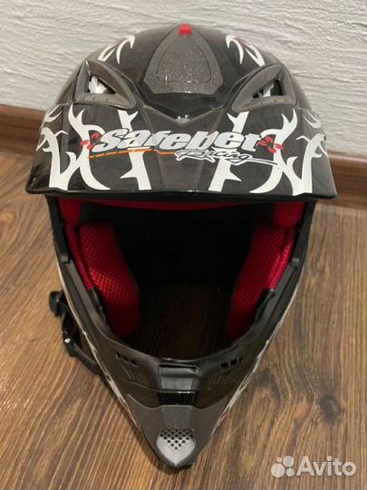 Кроссовый шлем