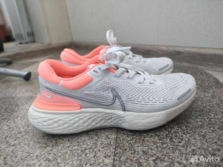 Кроссовки женские Nike ZoomX Invincible Run