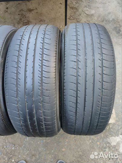 Yokohama BluEarth E70 215/55 R17