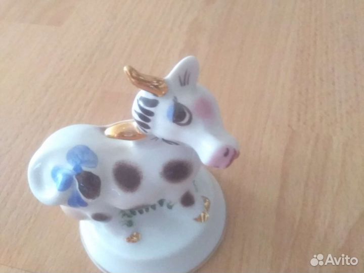 Фарфоровые статуэтки,лошадь продана