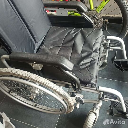 Инвалидная коляска
