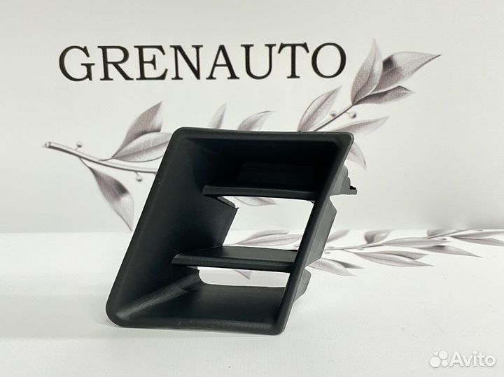 Решётка противотуманки левая Honda Civic 8 4D 06-0