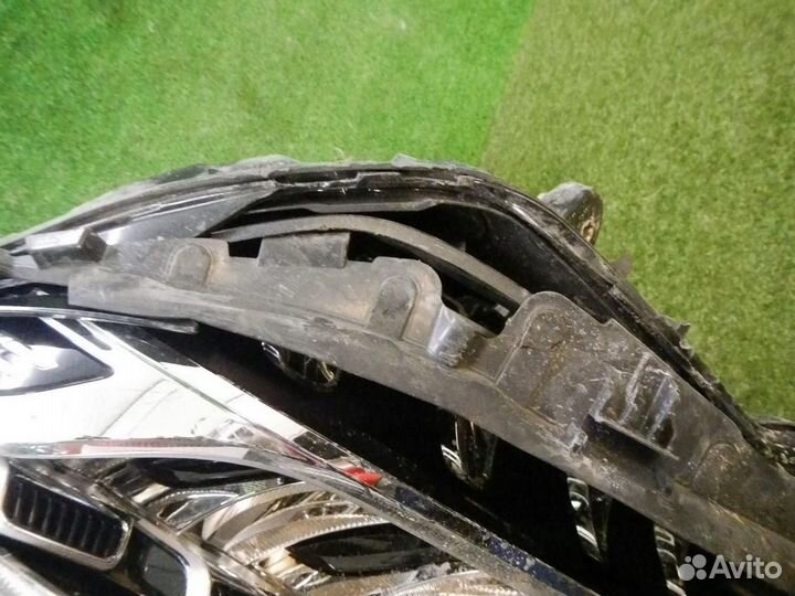 Фара левая Mercedes-Benz C-Class