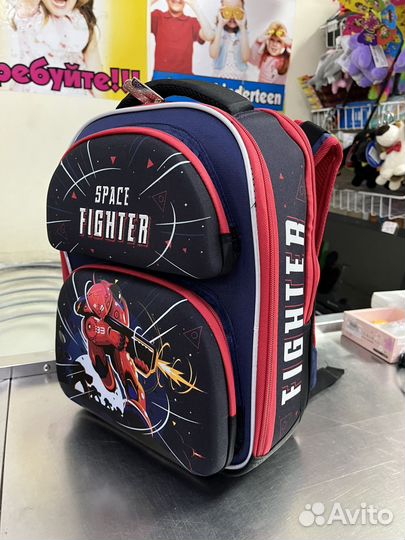 Рюкзак школьный ортопедический жесткий 38х29х18 см