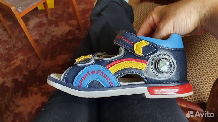Сандали новые